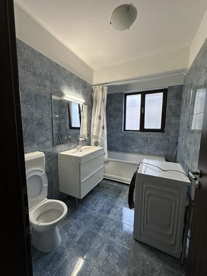 Apartament cu 2 camere decomandat în Roșu