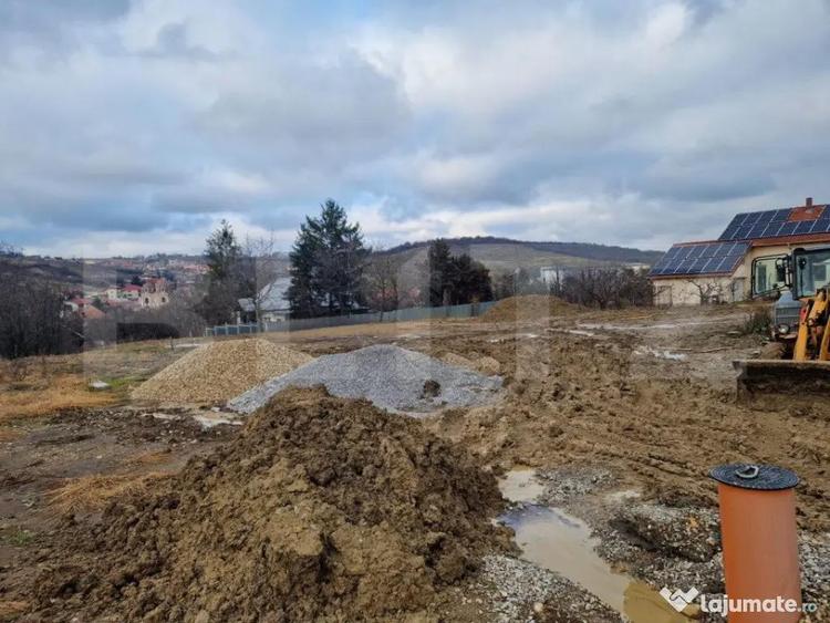 Teren de 866 mp, în Spitalul Județean