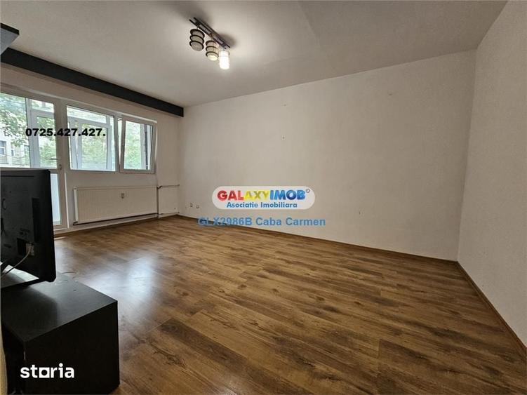 Apartament cu 2 camere decomandat în Republicii