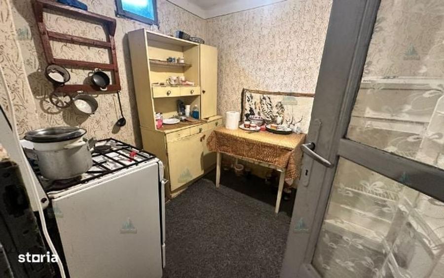 Casă cu 3 camere în Uiești
