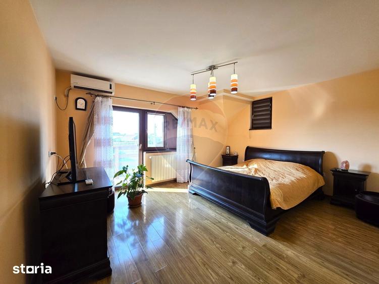 Casă cu 4 camere cu Teren 680 Mp în Costești