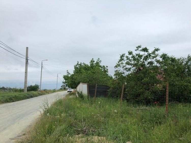 Teren Construcții intravilan de 1000 mp, în Nord