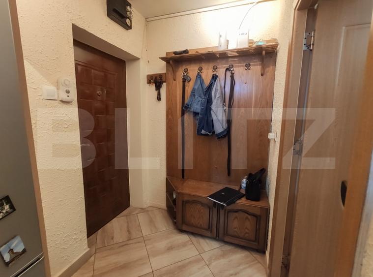 Apartament cu 2 camere semidecomandat, mobilat în 14 Mai