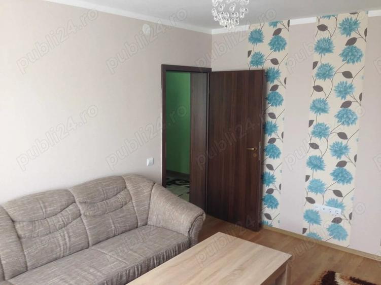 Apartament cu 3 camere decomandat în Vitrometan