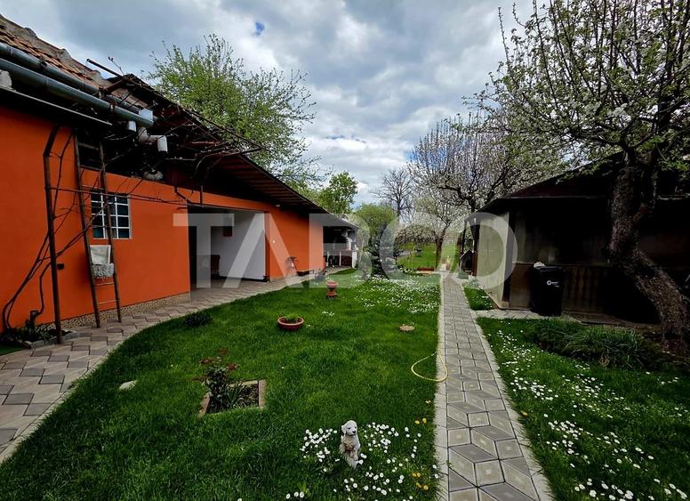 Casă individuală cu 3 camere cu Canalizare în Beclean