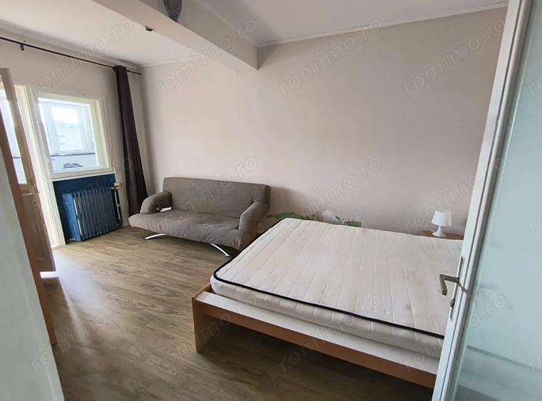 Apartament cu 2 camere semidecomandat în Romană