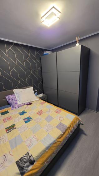 Apartament cu 3 camere decomandat în Metalurgie