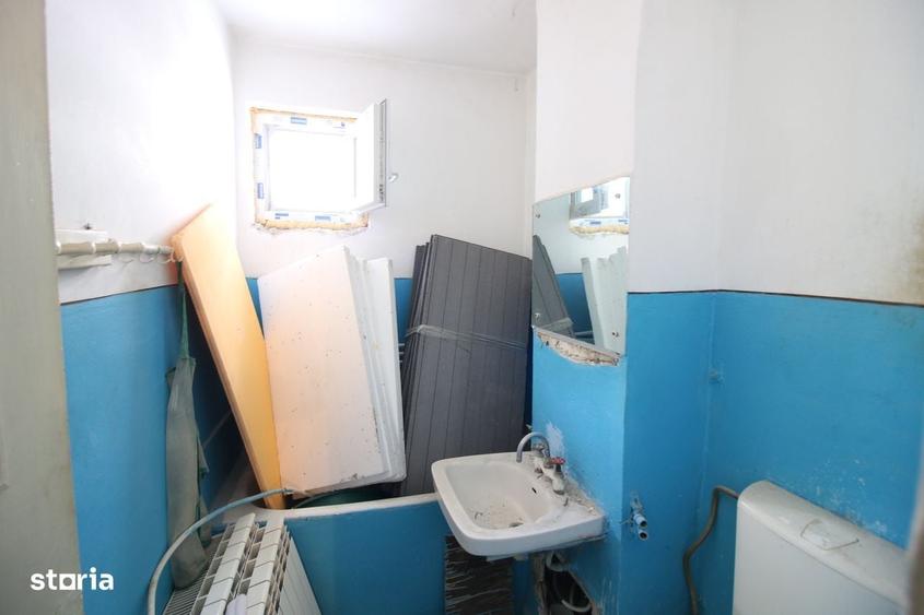 Apartament cu 2 camere decomandat în Micro 20