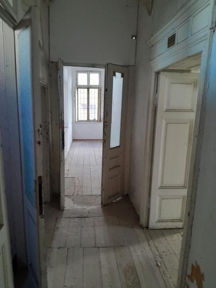 Casă individuală cu 16 camere cu Canalizare în Unirii