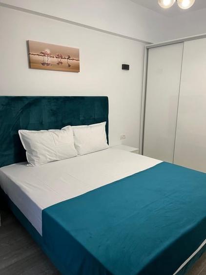 Apartament cu 2 camere decomandat, mobilat în Central