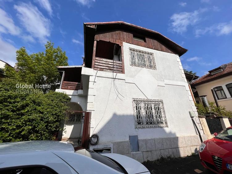Casă cu 4 camere cu Canalizare în Unirii