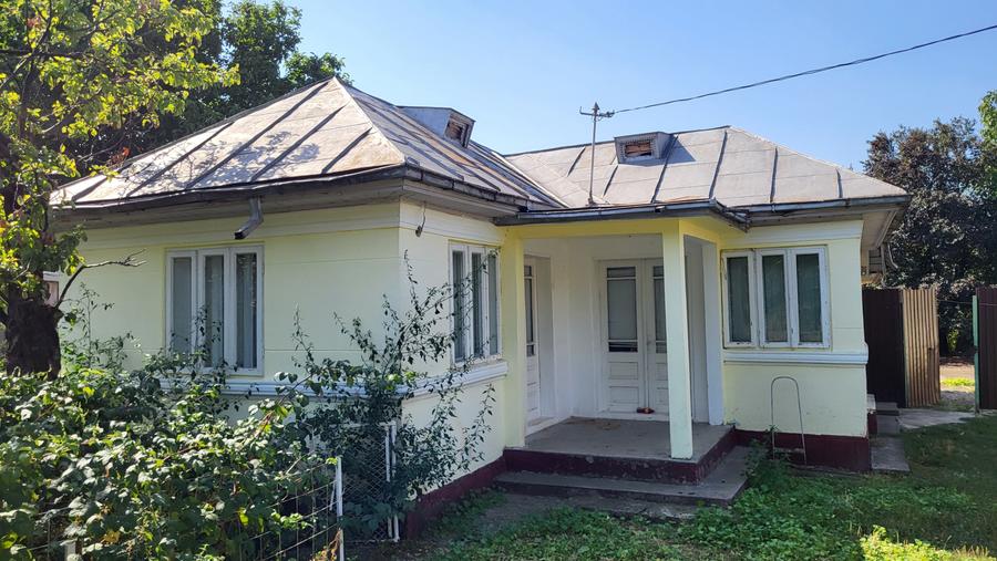 Casă individuală cu 4 camere cu Garaj în Clipicești