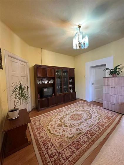 Casă cu 3 camere cu Teren 515 Mp în Est