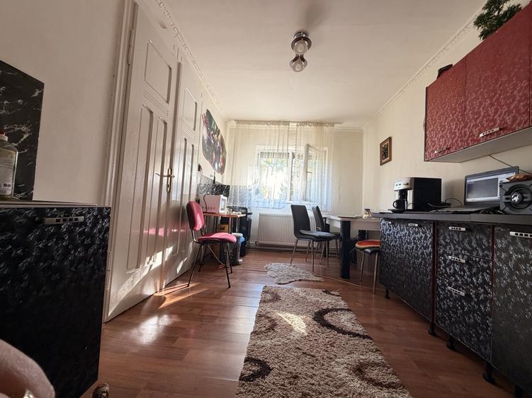 Apartament cu 3 camere decomandat în Timocului-Șaguna