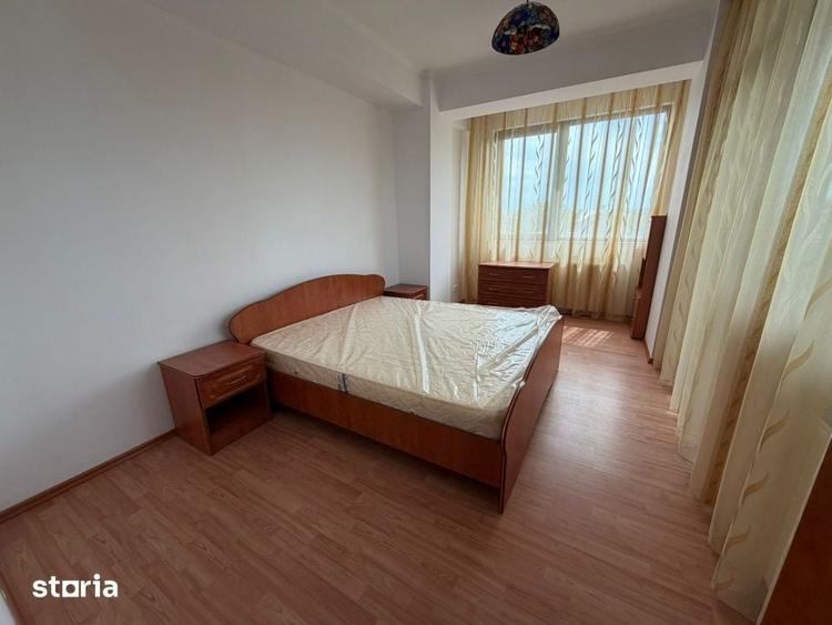 Apartament cu 5 camere semidecomandat în Domenii