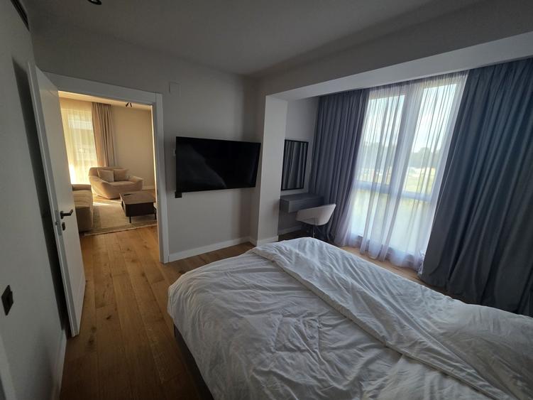 Apartament cu 3 camere semidecomandat în Central