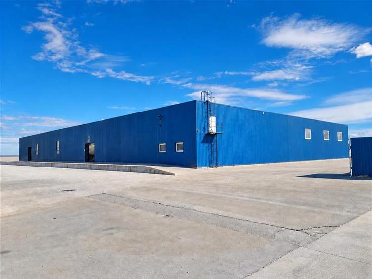 Spațiu comercial, de 2,300 mp, în Central