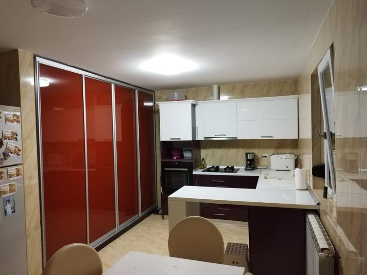 Casă cu 4 camere în Drajna Nouă