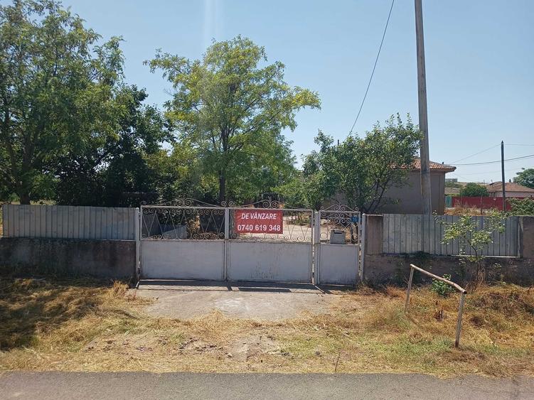 Casă cu 3 camere în Baia