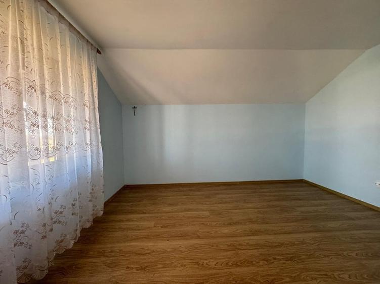 Casă individuală cu 5 camere cu Teren 620 Mp în Craiovei