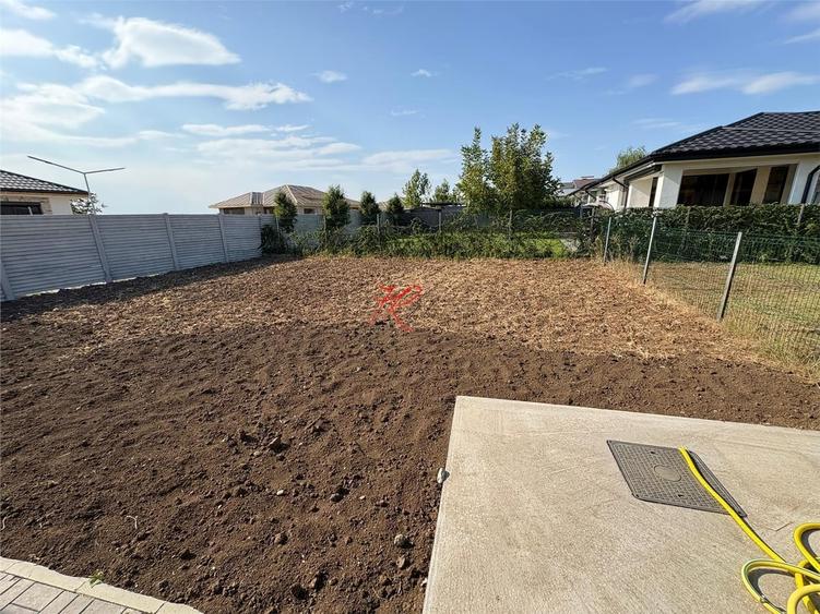 Casă cu 4 camere cu Teren 528 Mp în Corbeanca