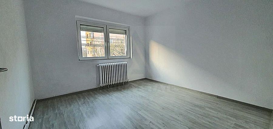 Apartament cu 2 camere decomandat în Vasile Aaron