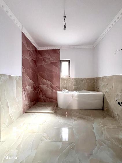 Casă cu 5 camere cu Teren 1000 Mp în Sânandrei