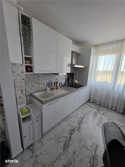 Apartament cu 3 camere semidecomandat în Micro 16