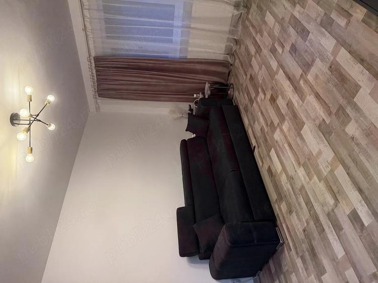 Apartament cu 3 camere semidecomandat în Dacia