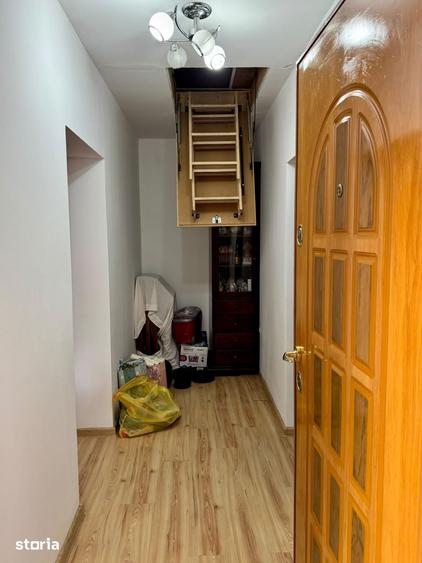 Casă cu 3 camere semidecomandat cu Teren 590 Mp în Cordun