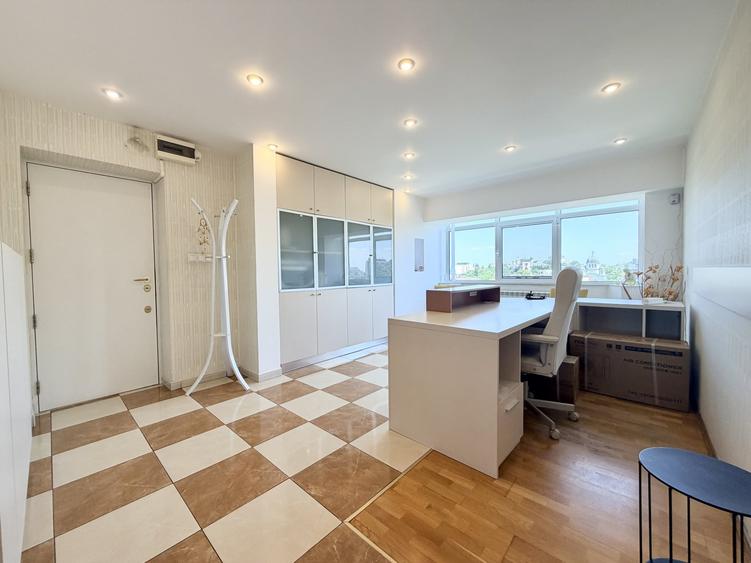 Apartament cu 3 camere decomandat, mobilat în Libertății