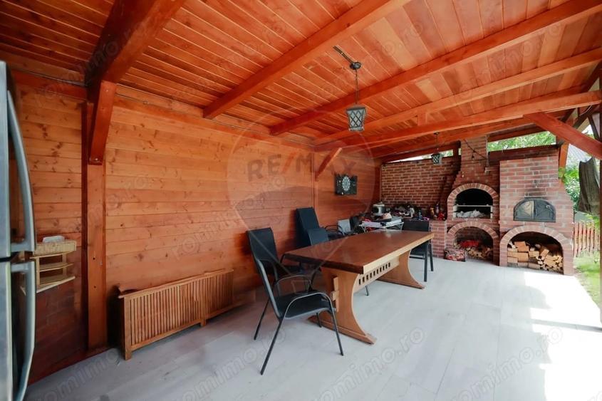 Casă cu 4 camere cu Teren 551 Mp în Sântandrei