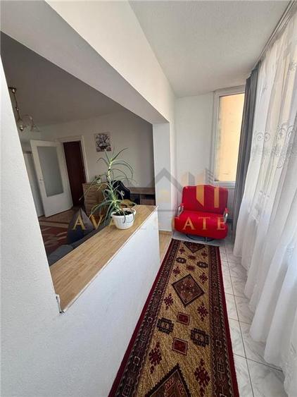 Apartament cu 2 camere semidecomandat, mobilat în Dâmbovița