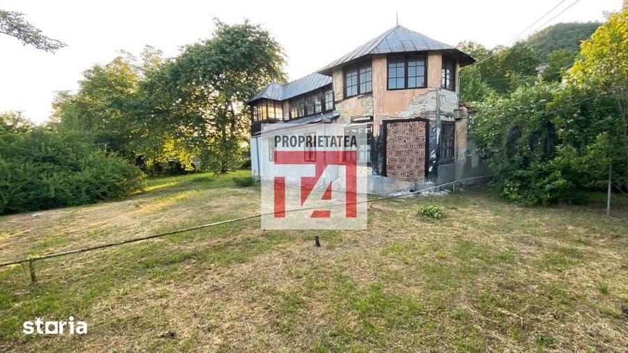 Casă cu 4 camere cu Teren 1260 Mp în Griviței