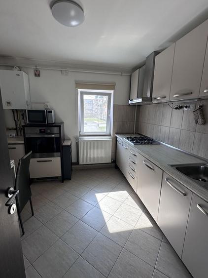 Apartament cu 4 camere în Central