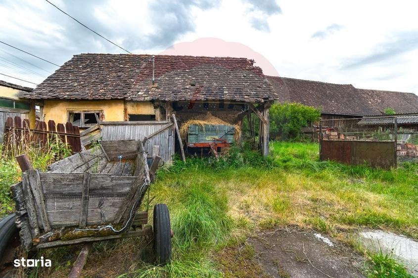 Casă cu 4 camere în Lovnic