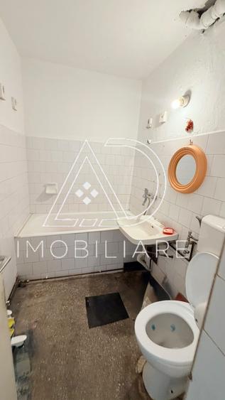 Apartament cu 3 camere decomandat în Unirii