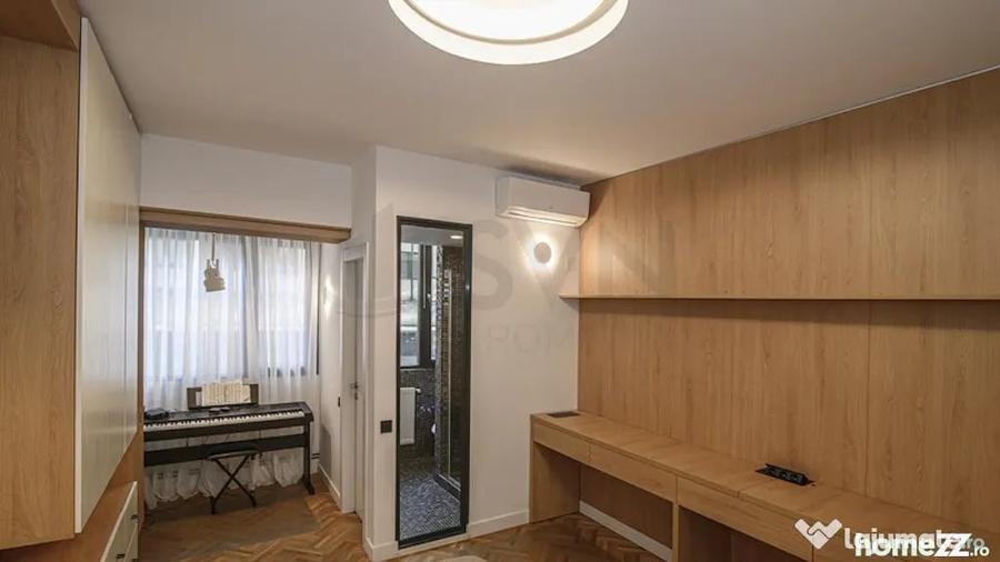 Apartament cu 5 camere semidecomandat în Calea Victoriei