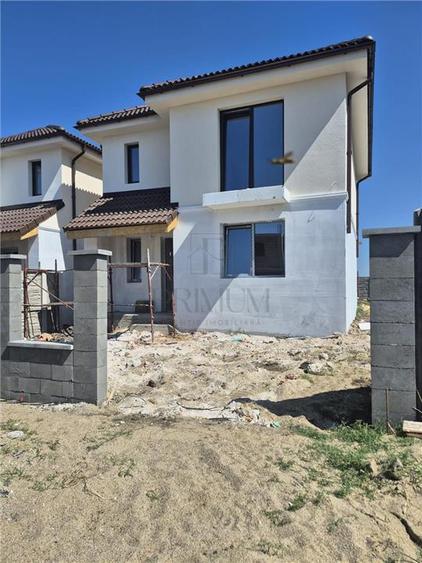 Duplex cu 4 camere cu Teren 300 Mp în Moșnița Nouă
