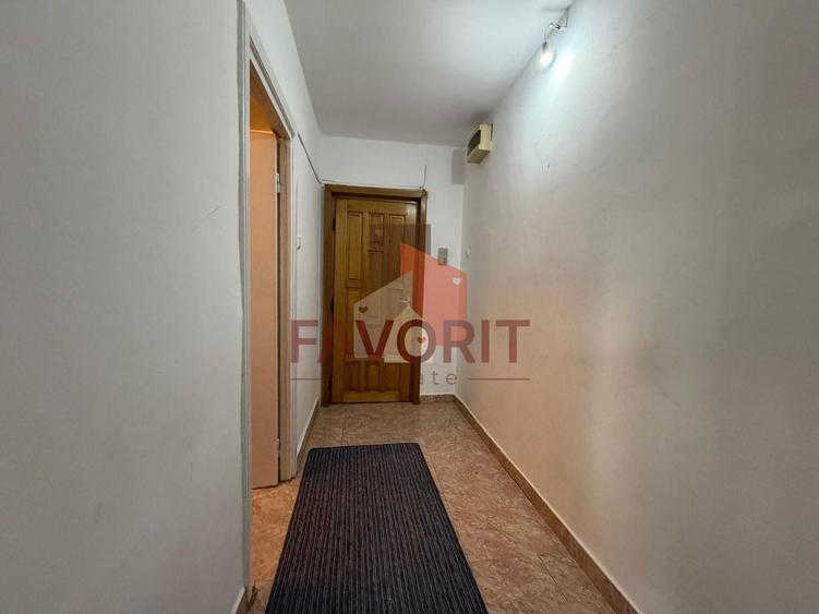 Apartament cu 2 camere semidecomandat în Aradului