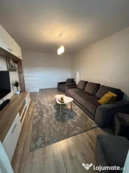 Apartament cu 2 camere decomandat în Sud
