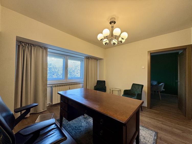 Apartament cu 4 camere decomandat, mobilat în Unirii