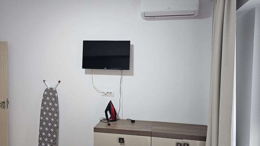 Apartament cu 2 camere semidecomandat în Far