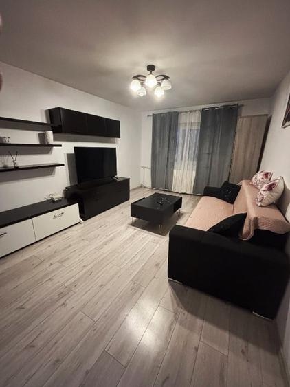 Apartament cu 2 camere decomandat în Gara