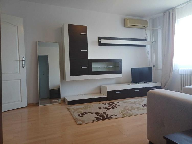 Apartament cu 2 camere semidecomandat în Brâncoveanu