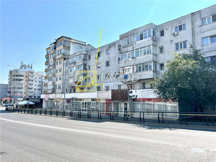 Apartament cu 2 camere decomandat, mobilat în Republicii