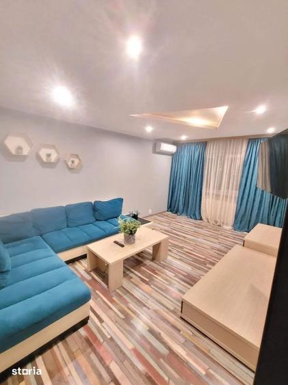 Apartament cu 3 camere decomandat, mobilat în City Park Mall