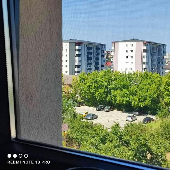Apartament cu 2 camere decomandat, mobilat în Berceni