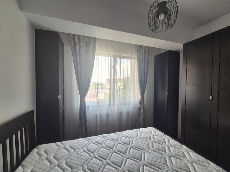 Apartament cu 3 camere semidecomandat în Eroii Revoluției