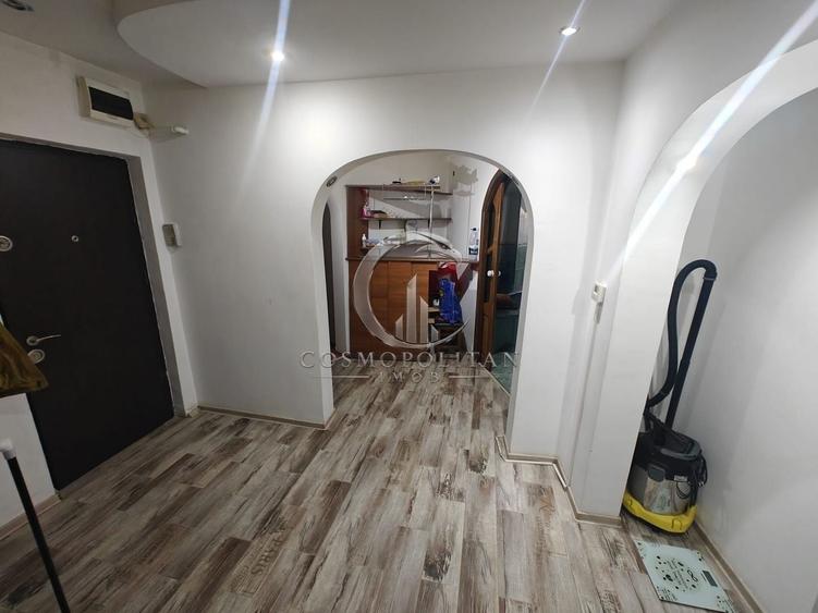 Apartament cu 3 camere în Aleea Sporturilor